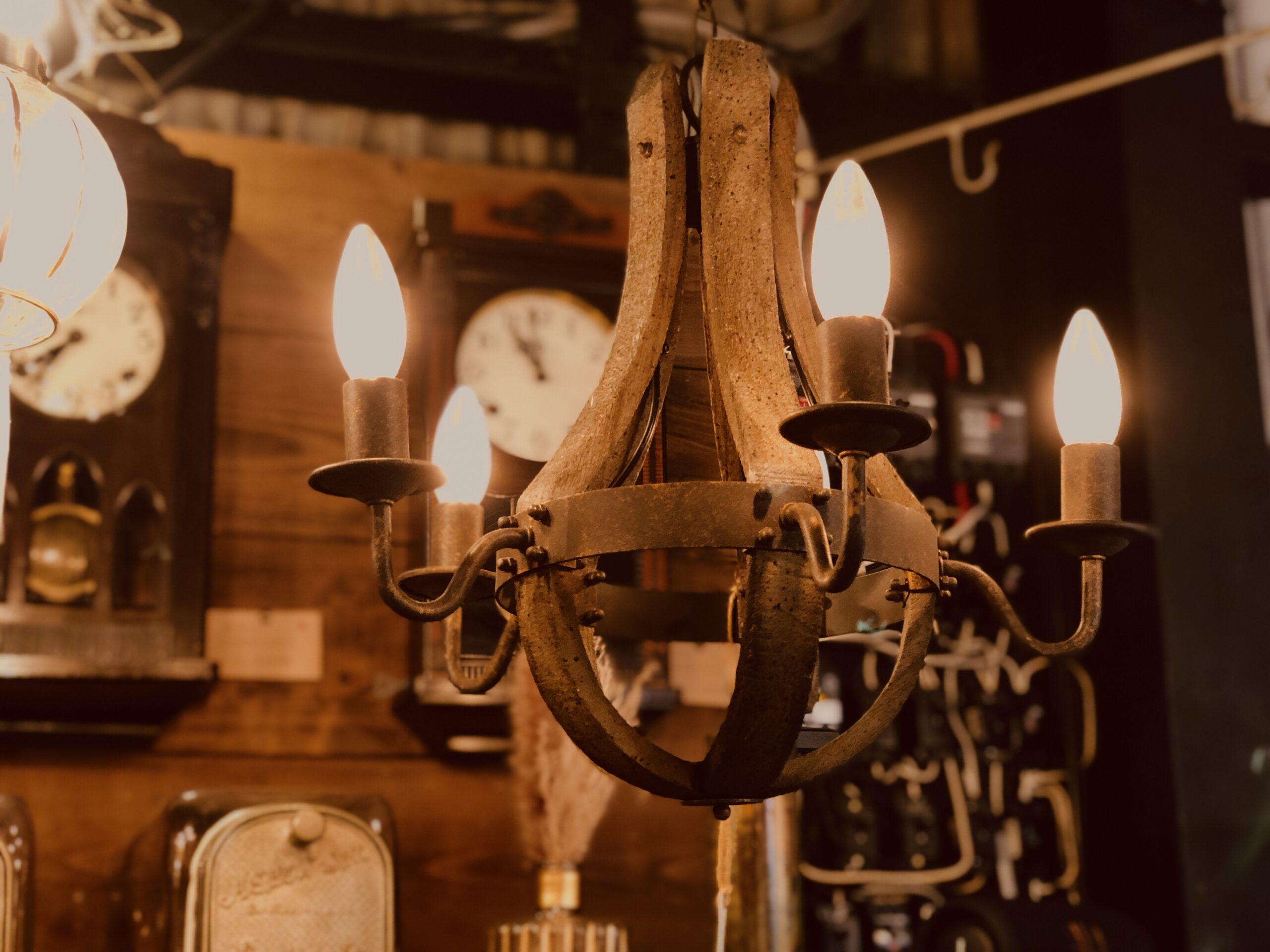 ５灯シャンデリア