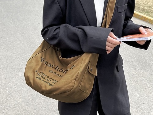 ロゴキャンバスショルダーバッグ