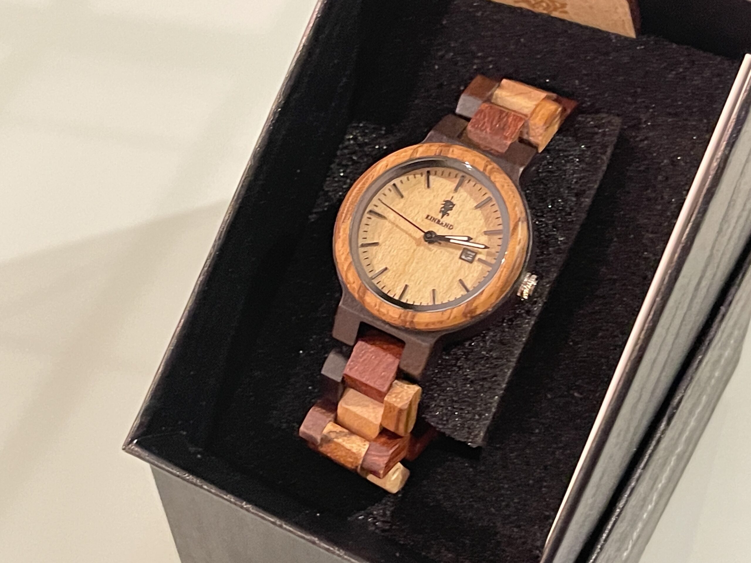 EINBAND Schatz ﾒｲﾌﾟﾙｳｯﾄﾞ文字盤 木製腕時計