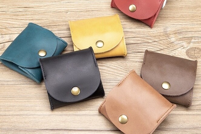 ボックスタイプ　本革　コインケース