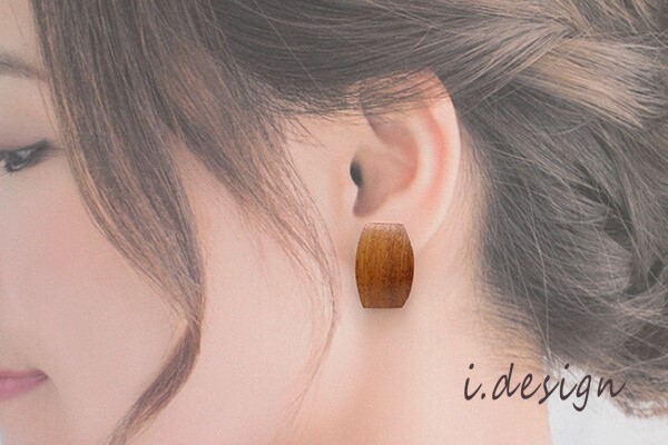 デザインスクエアウッドピアス