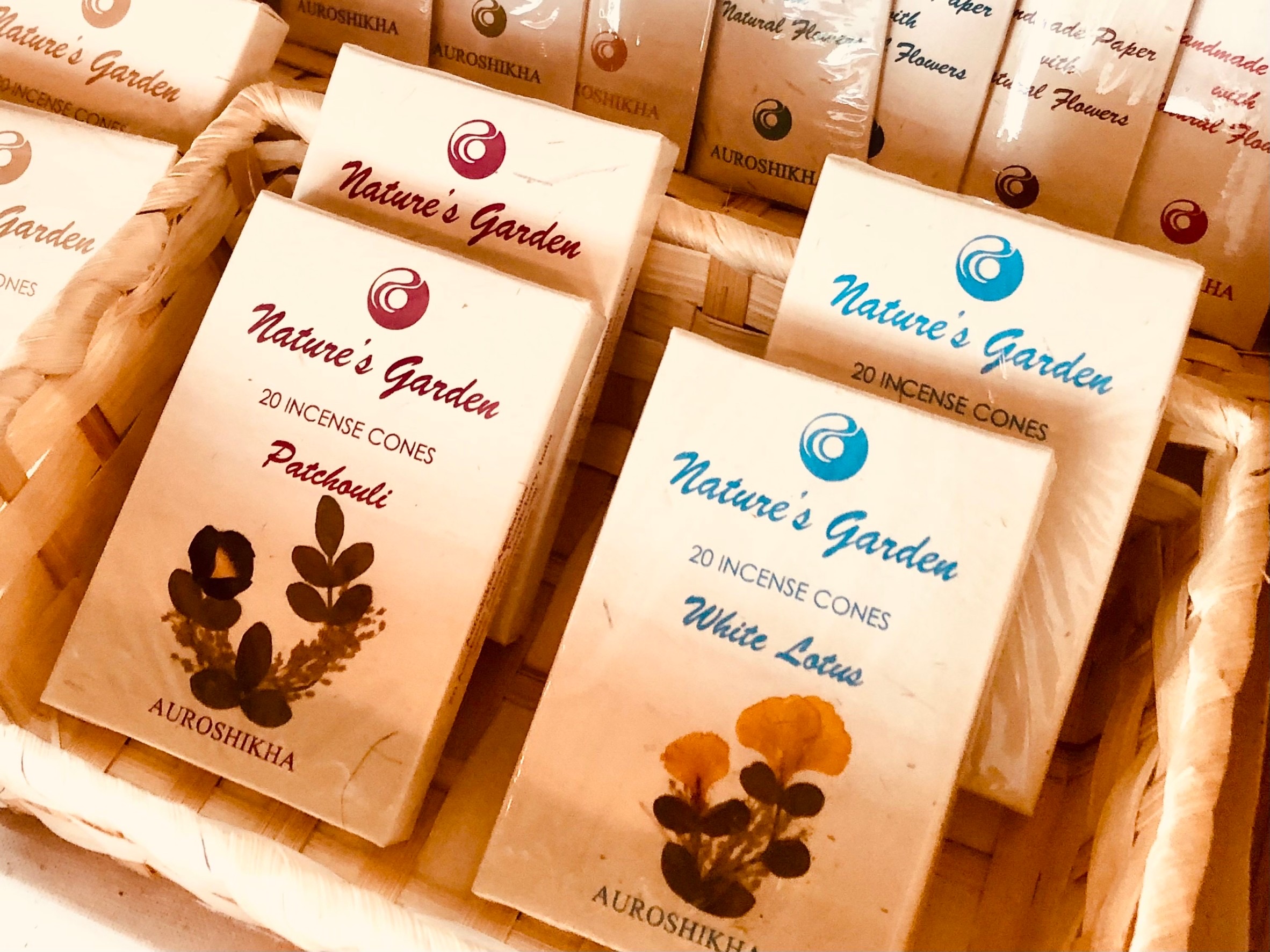 【AUROSHIKHA】ナチュラルガーデン香　コーンタイプ