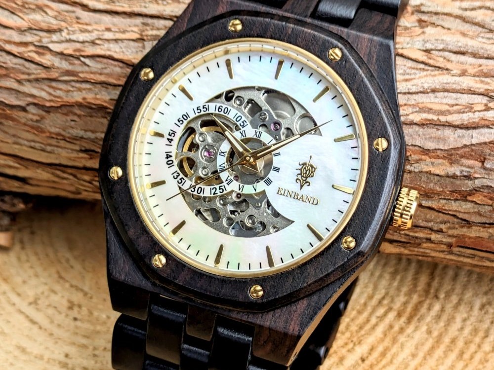 EINBAND Meteor 自動巻き木製腕時計 エボニーウッド マザーオブパール文字盤 46mm