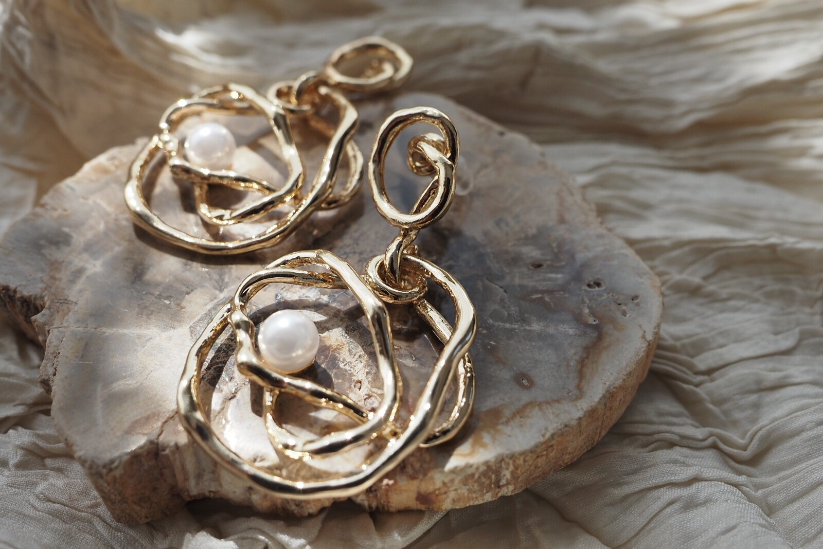 デザインピアス