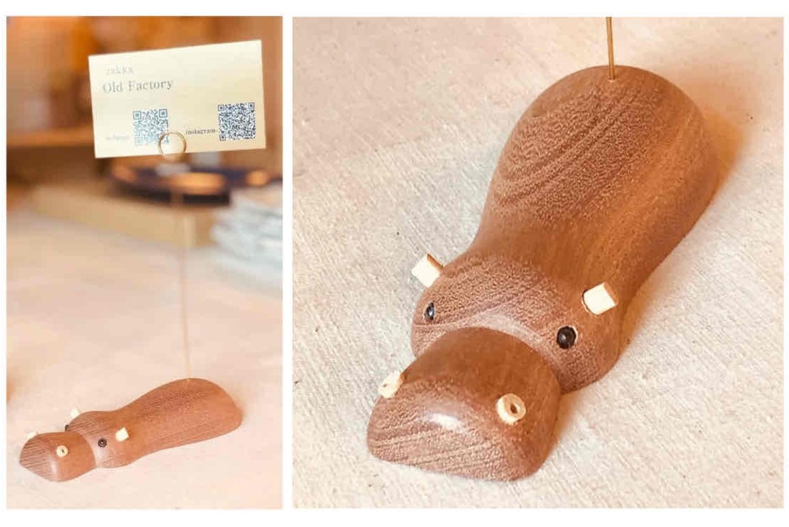 カバのカードスタンド