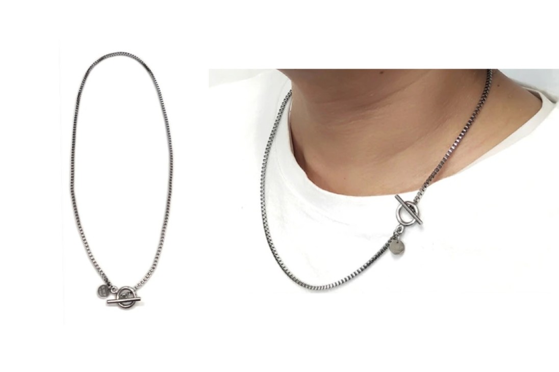 マンテルチェーンネックレス