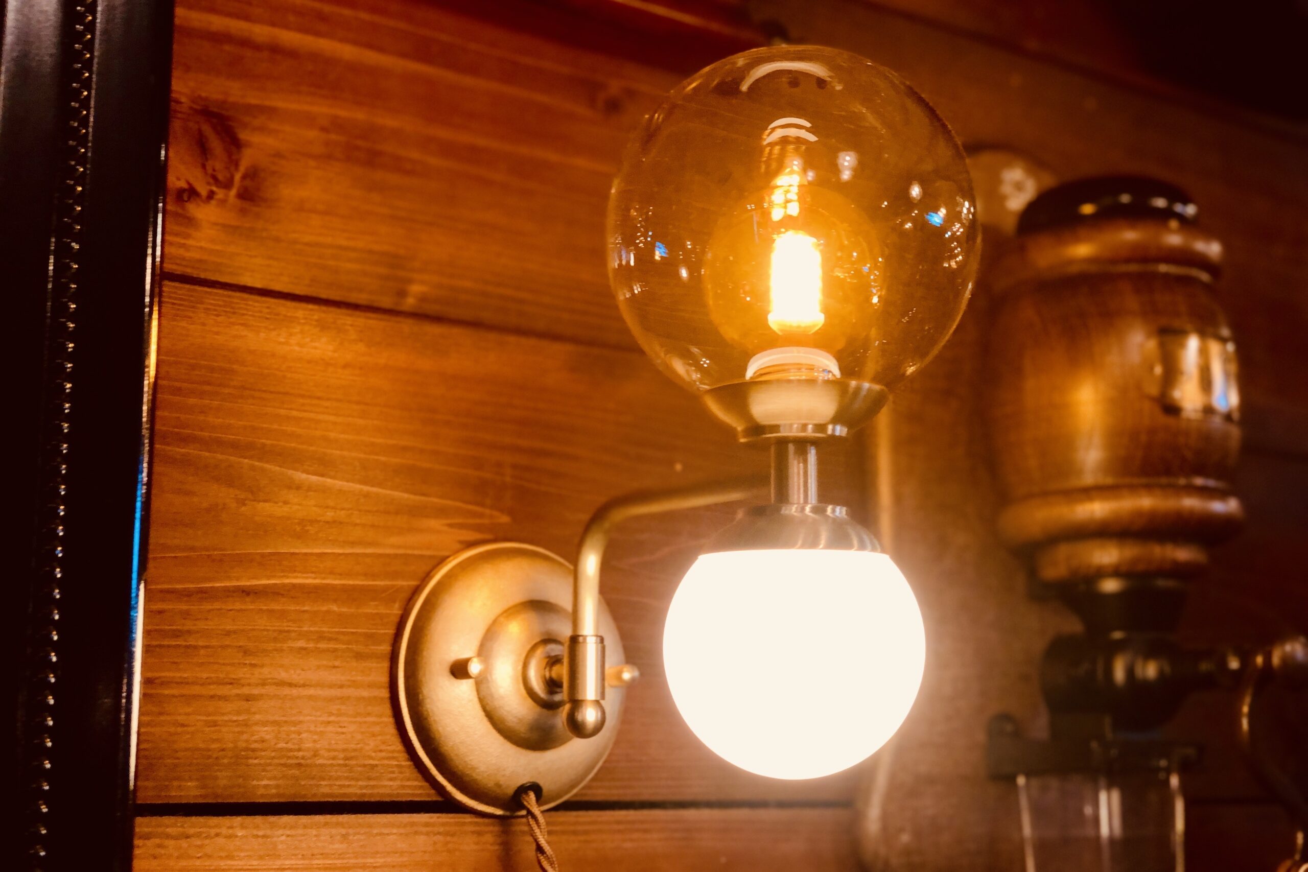 ウォールランプ