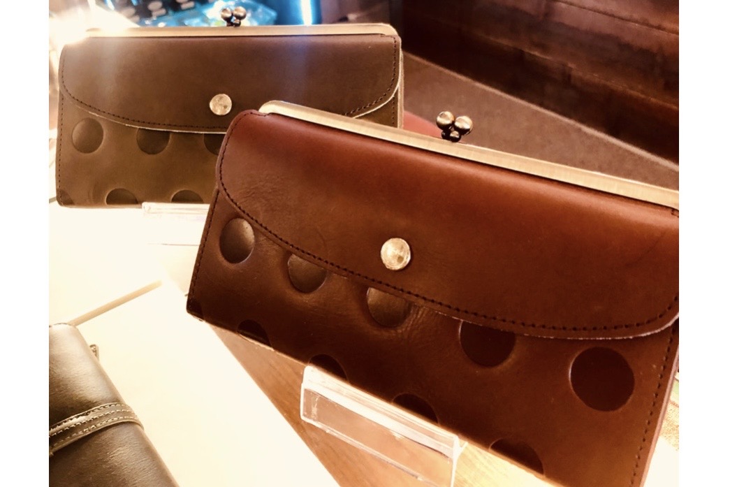 ルーフロングウォレット